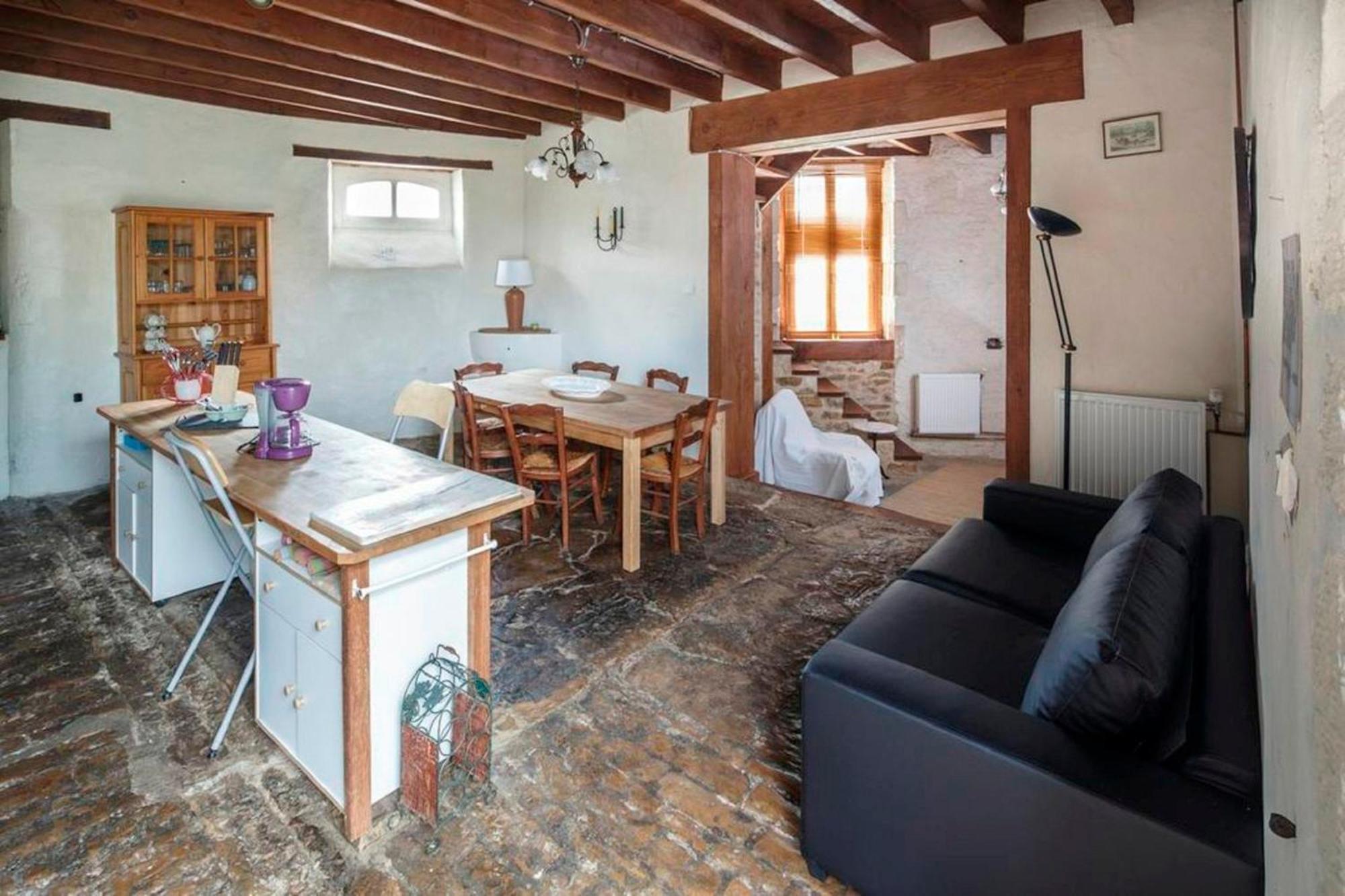 Holiday Home La Brijopa Bazoges-en-Pareds Номер фото